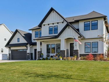 1389 Palmer Drive N, Lake Elmo, MN 55042