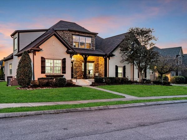 1021 Alice Springs Cir, Spring Hill, TN 37174