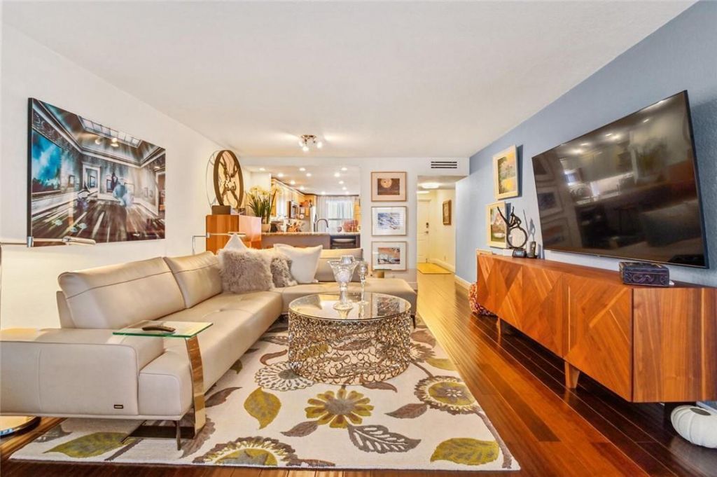 2029 N Ocean Boulevard, Unit 410, Fort Lauderdale, FL 33305 Photo