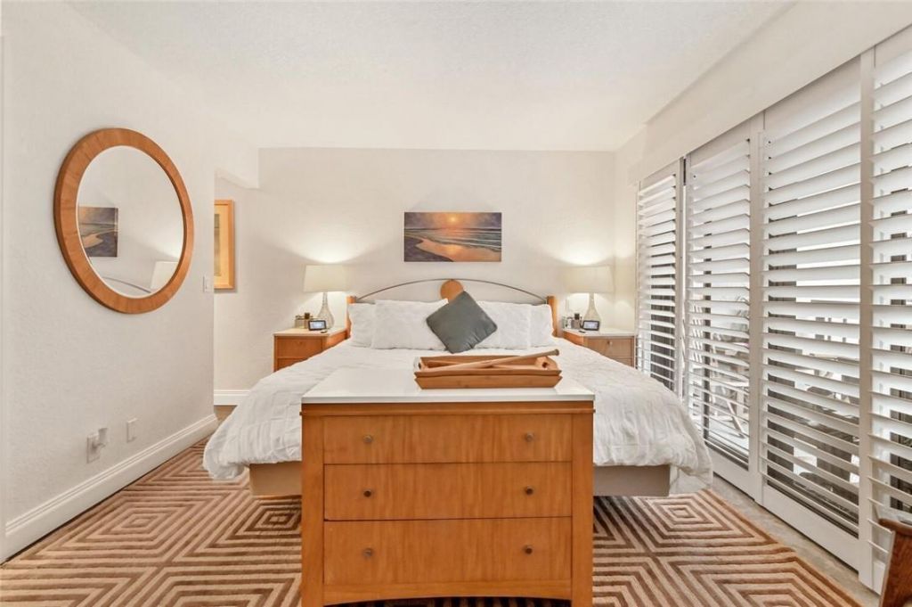 2029 N Ocean Boulevard, Unit 410, Fort Lauderdale, FL 33305 Photo