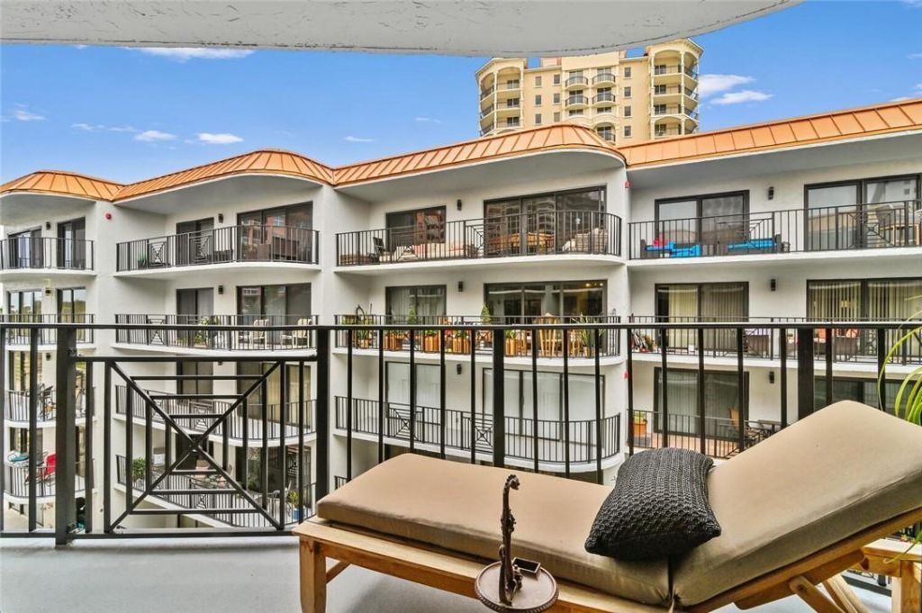 2029 N Ocean Boulevard, Unit 410, Fort Lauderdale, FL 33305 Photo