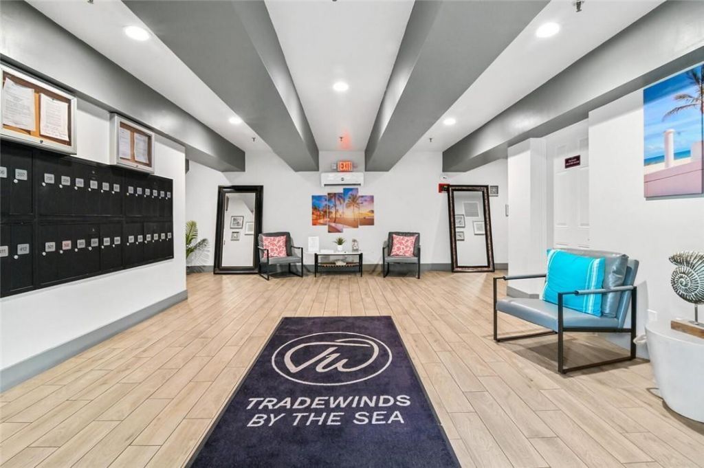 2029 N Ocean Boulevard, Unit 410, Fort Lauderdale, FL 33305 Photo