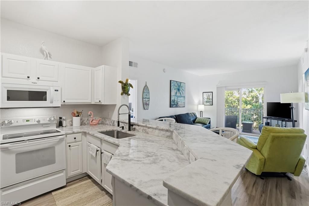 15585 Ocean Walk Cir, Unit 313, Fort Myers, FL 33908 Photo