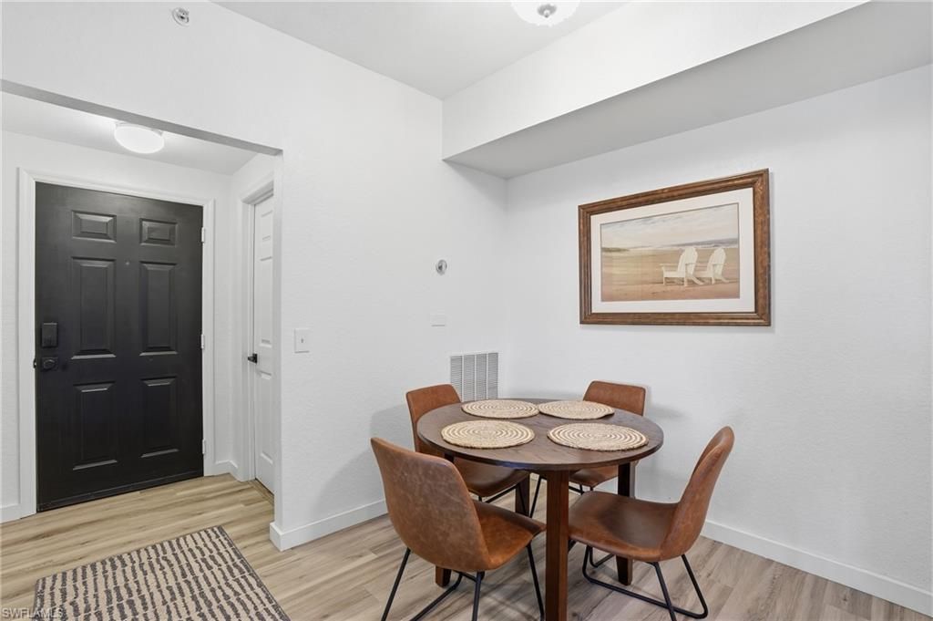 15585 Ocean Walk Cir, Unit 313, Fort Myers, FL 33908 Photo