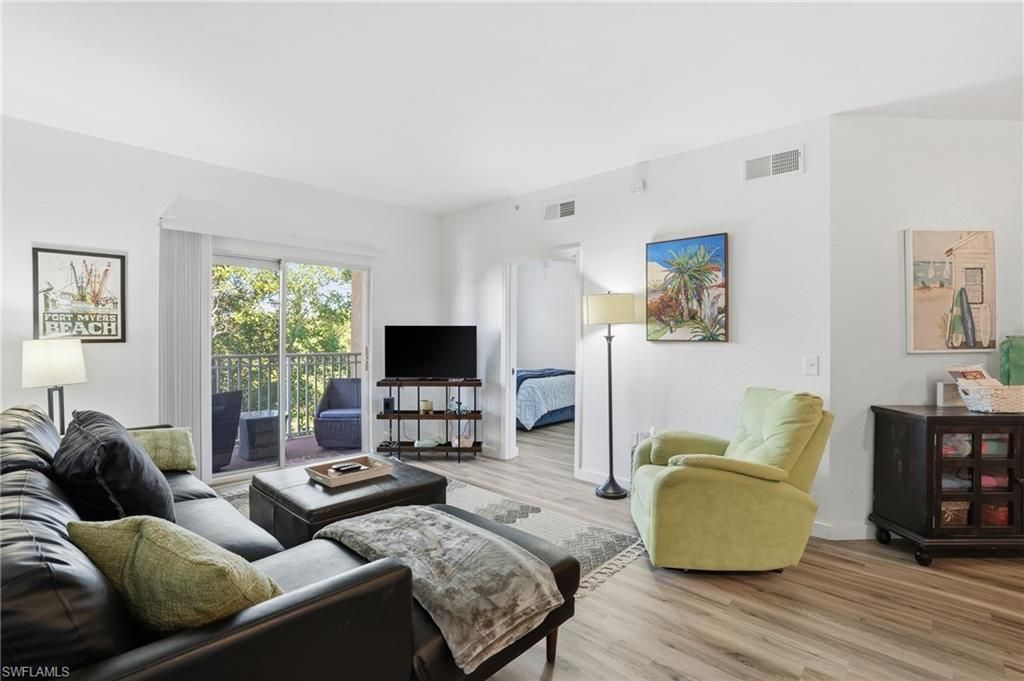15585 Ocean Walk Cir, Unit 313, Fort Myers, FL 33908 Photo