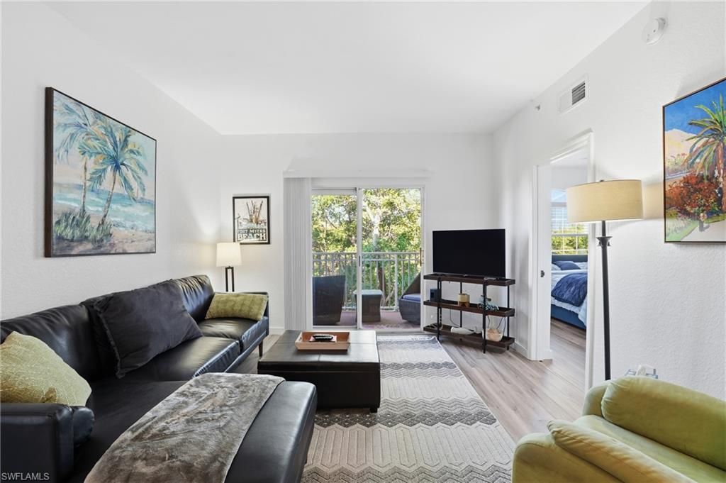 15585 Ocean Walk Cir, Unit 313, Fort Myers, FL 33908 Photo