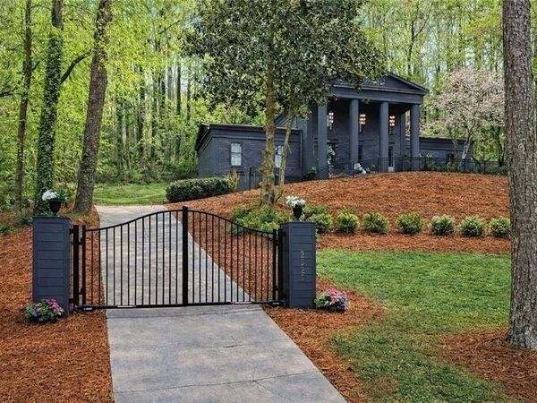 2525 Spalding Drive, Atlanta, GA 30350