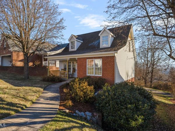16 Taylor Ridge Court, Johnson City, TN 37601