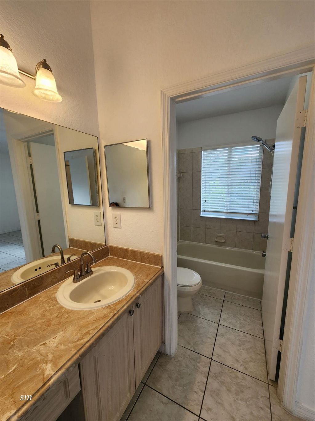 119 Hidden Court Road, Hollywood, FL 33023 Photo