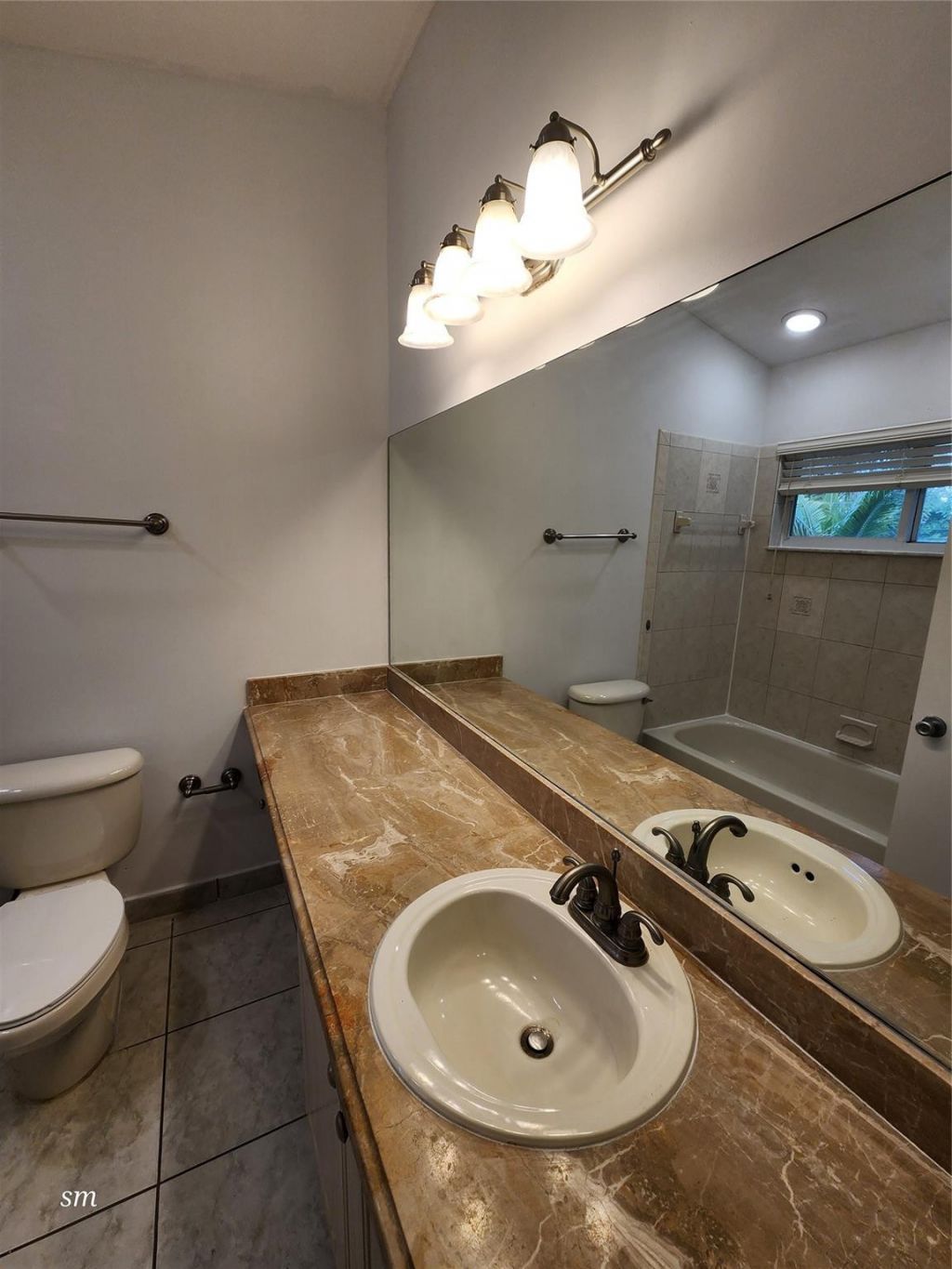 119 Hidden Court Road, Hollywood, FL 33023 Photo