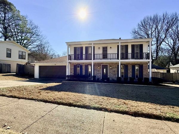 6069 BLUESPRINGS AVE, Bartlett, TN 38134