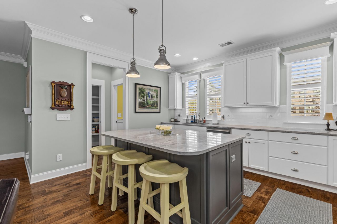 172 Slipper Shell Court Photo 10