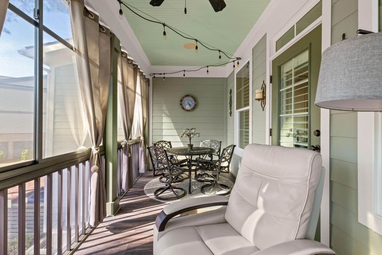 172 Slipper Shell Court Photo 16