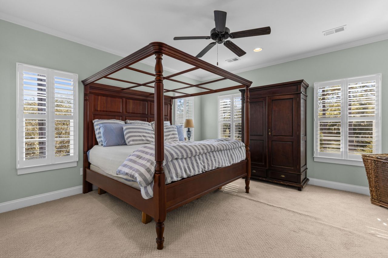 172 Slipper Shell Court Photo 17