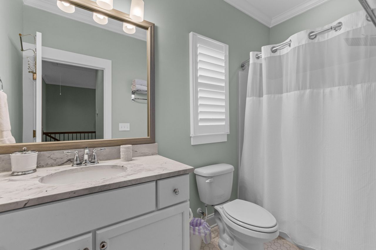 172 Slipper Shell Court Photo 24