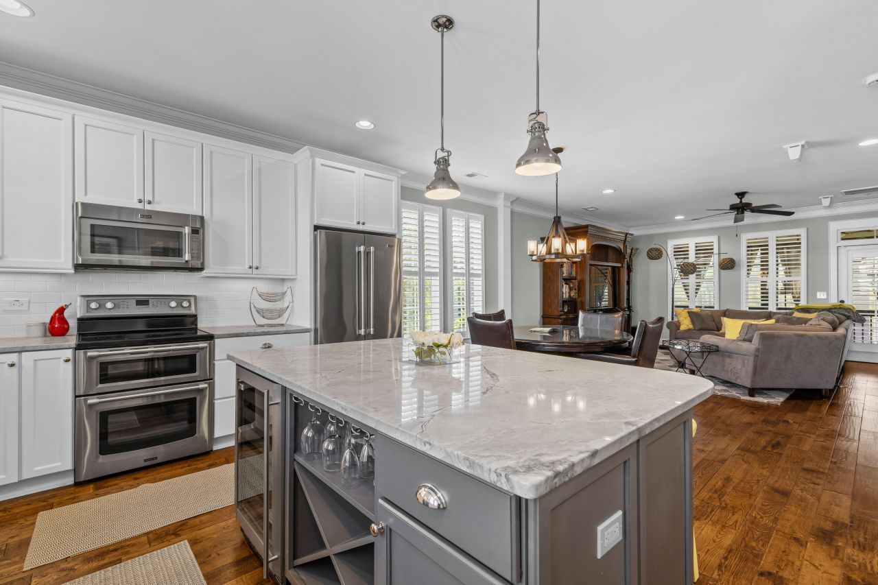 172 Slipper Shell Court Photo 7