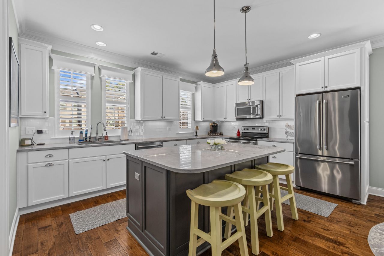 172 Slipper Shell Court Photo 8