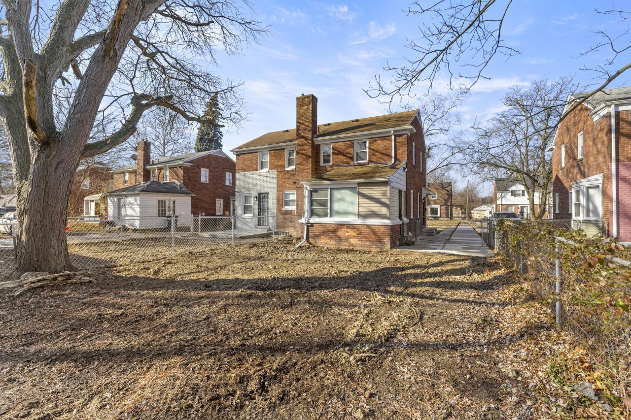 10830-26 Nottingham Road, Detroit, MI 48224 Main Photo