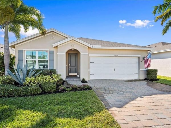 1610 NE Skyhigh Terrace, Jensen Beach, FL 34957