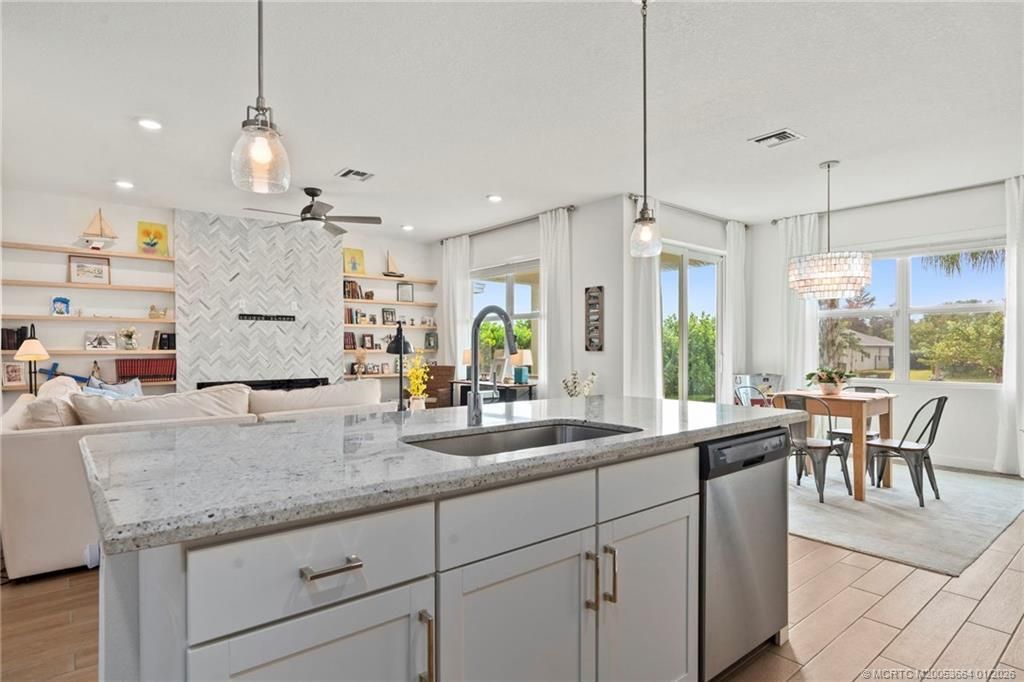 1610 NE Skyhigh Terrace, Jensen Beach, FL 34957 Photo