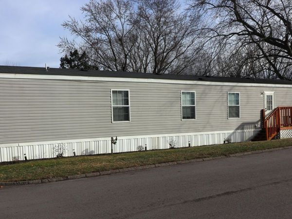 53 Locust Court, London, OH 43140