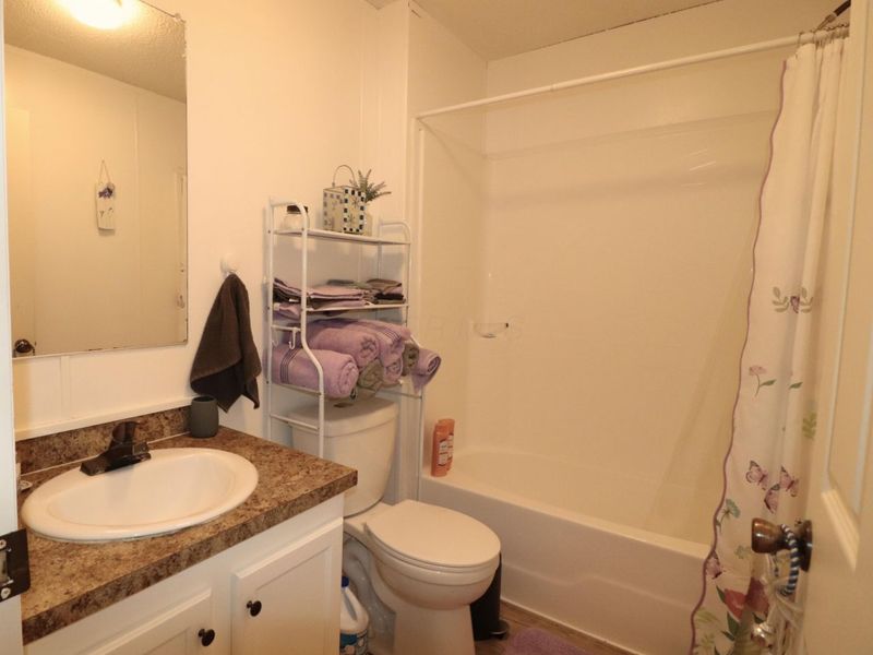 53 Locust Court, London, OH 43140 Photo 13