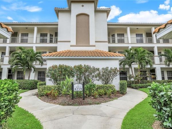 8259 Parkstone PL, Unit 203, NAPLES, FL 34120