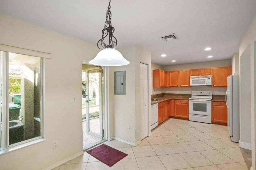 5961 London Lane, Tamarac, FL 33321 Photo