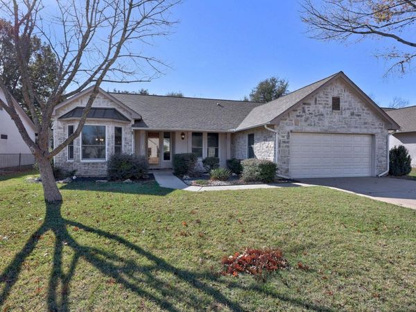 104 Lariat DR, Georgetown, TX 78633