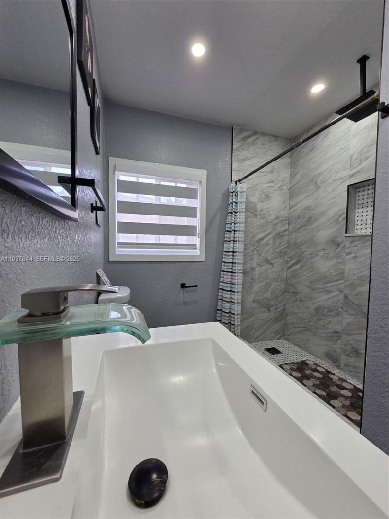 13895 NE 11th Ave , North Miami, FL 33161 Photo