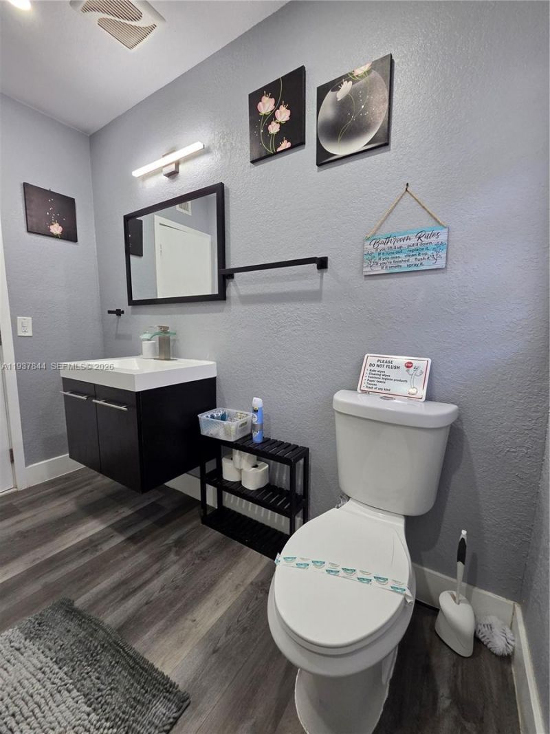 13895 NE 11th Ave , North Miami, FL 33161 Photo