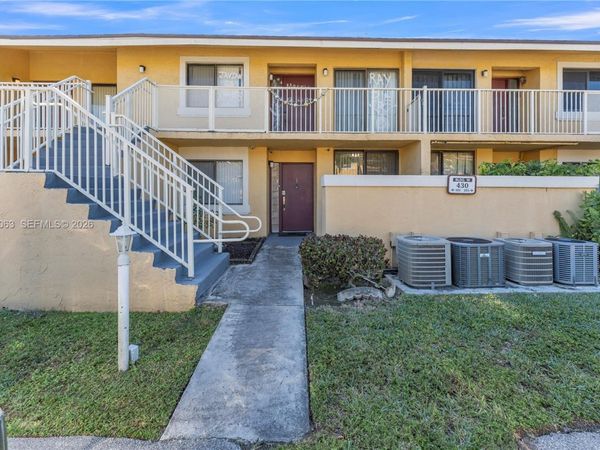 430 NW 214th St, Unit 103, Miami Gardens, FL 33169