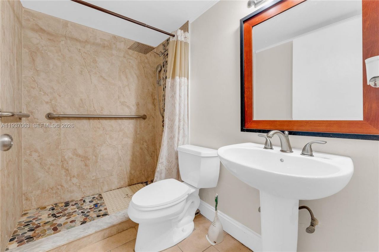 430 NW 214th St, Unit 103, Miami Gardens, FL 33169 Photo