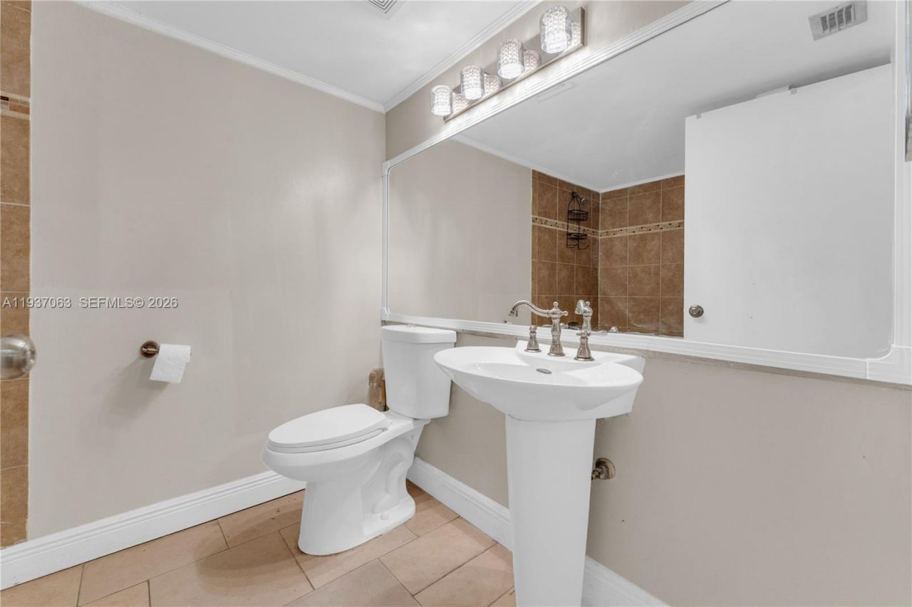 430 NW 214th St, Unit 103, Miami Gardens, FL 33169 Photo