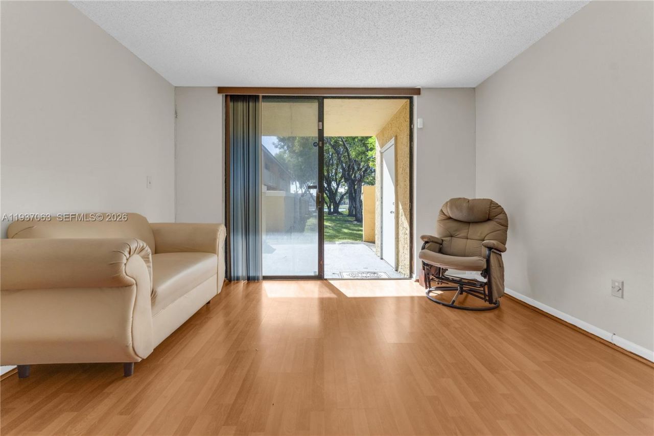 430 NW 214th St, Unit 103, Miami Gardens, FL 33169 Photo