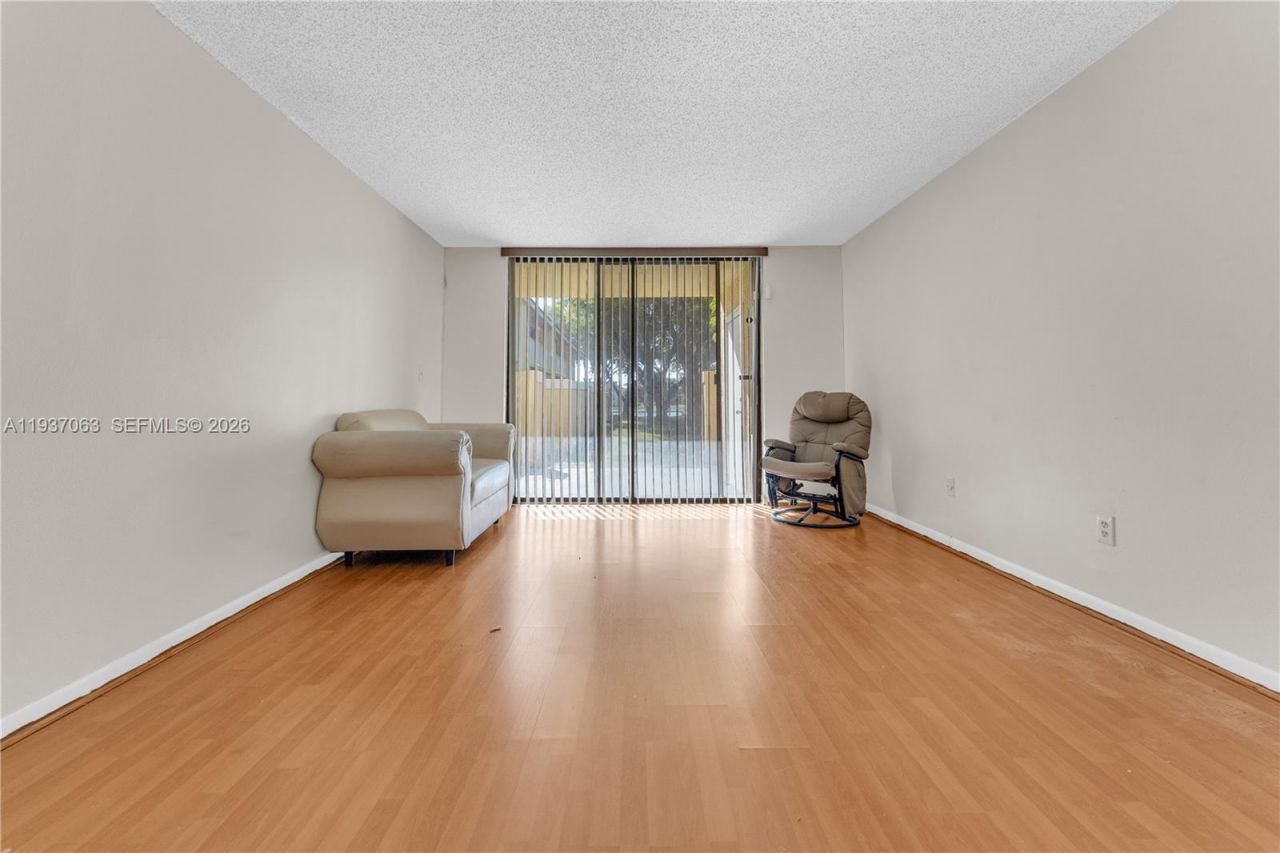 430 NW 214th St, Unit 103, Miami Gardens, FL 33169 Photo