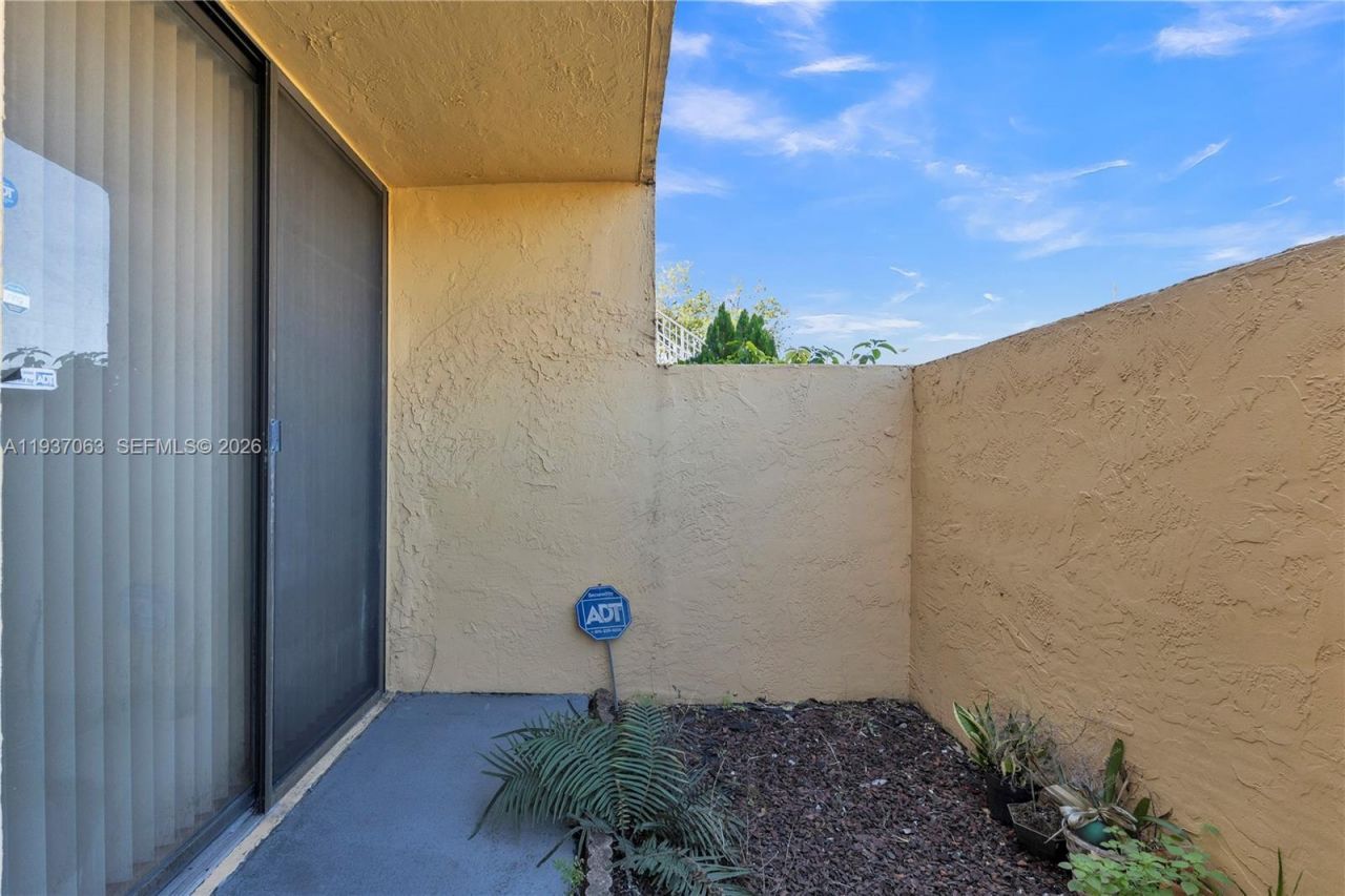 430 NW 214th St, Unit 103, Miami Gardens, FL 33169 Photo