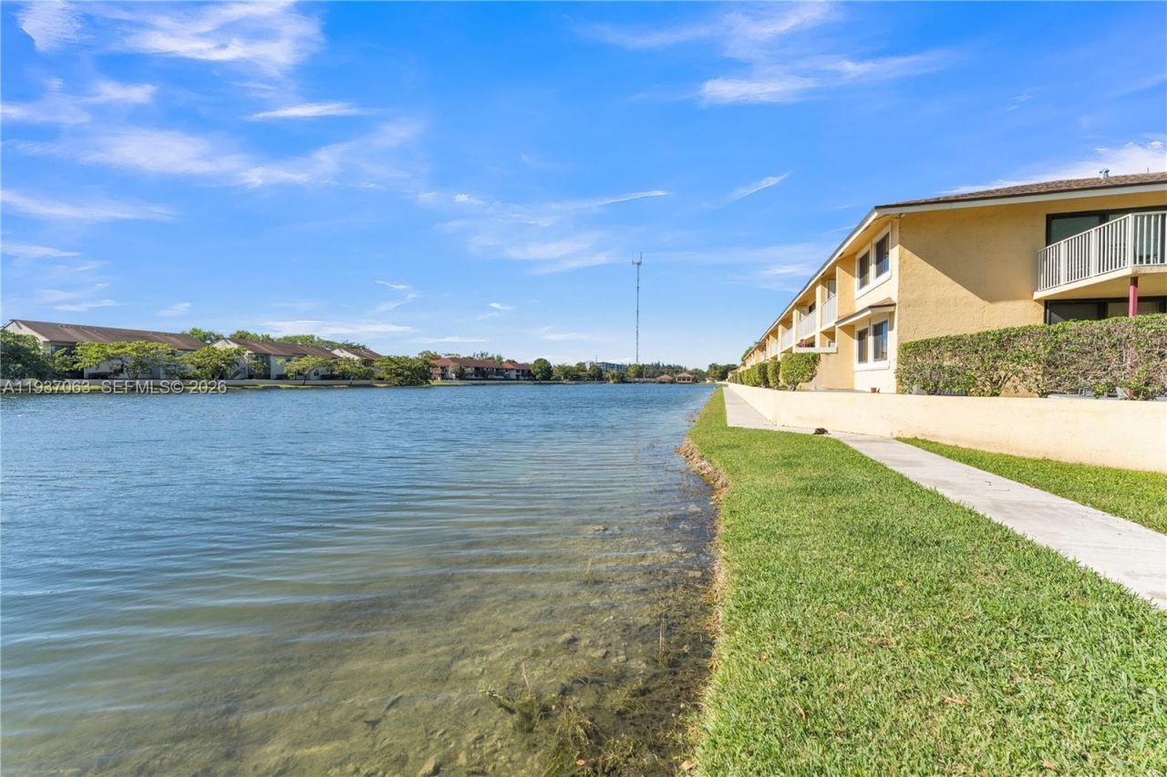 430 NW 214th St, Unit 103, Miami Gardens, FL 33169 Photo