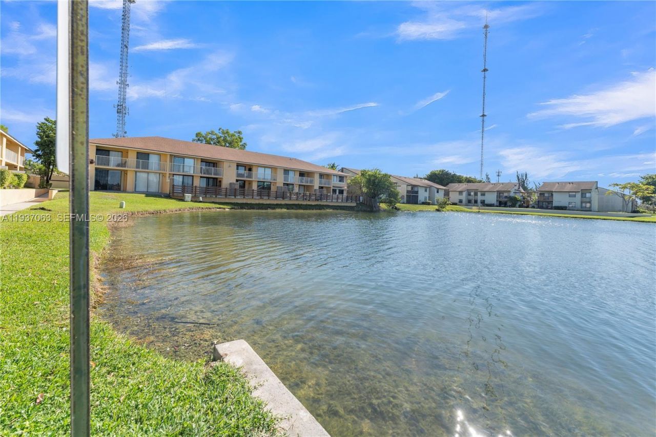 430 NW 214th St, Unit 103, Miami Gardens, FL 33169 Photo
