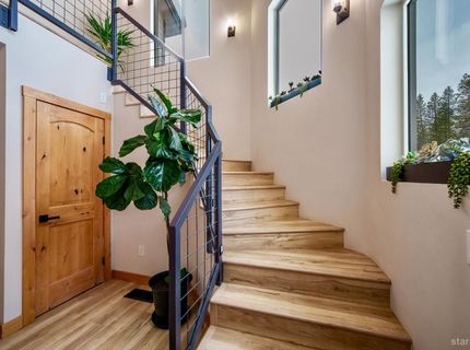 1232 Ute Street, South Lake Tahoe, CA 96150 Photo