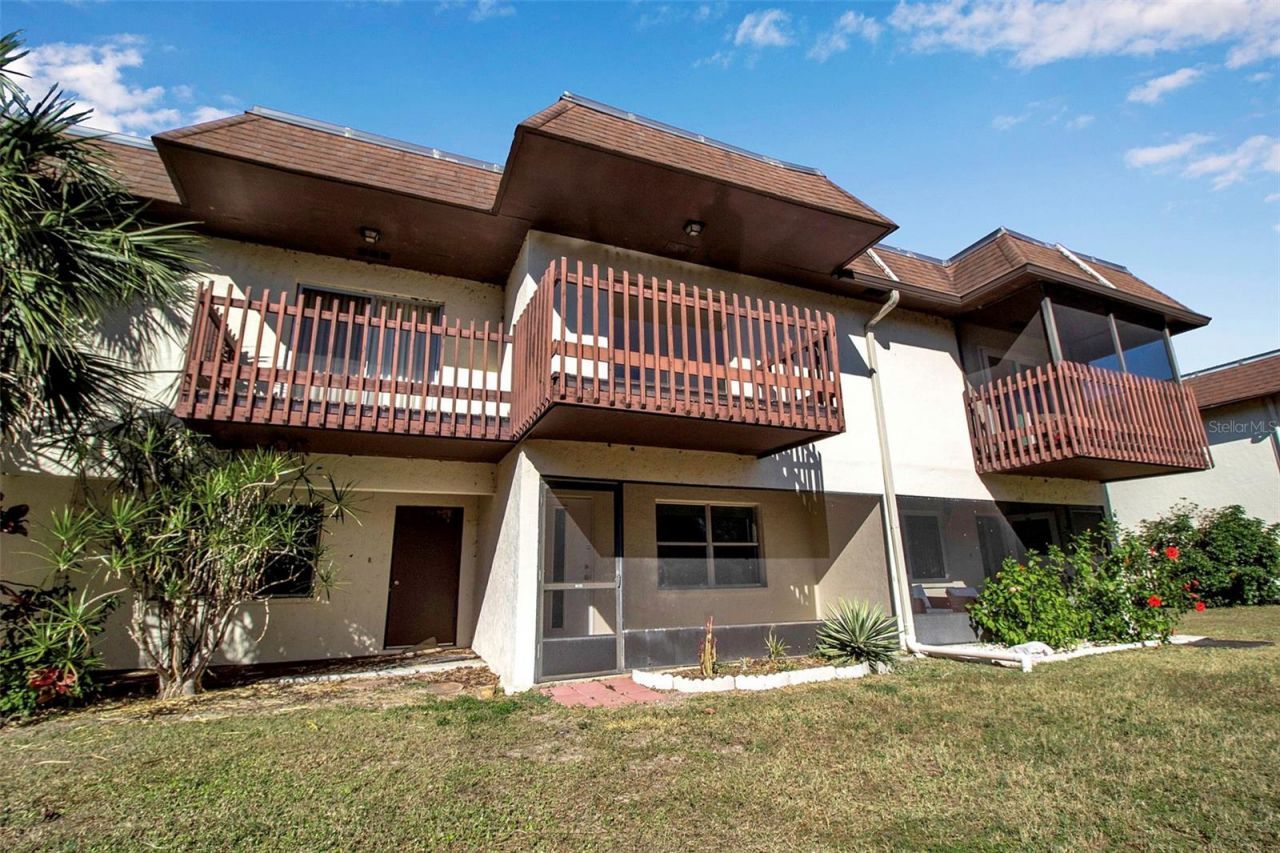 3212 Ramblewood Drive N, Unit 3212, Sarasota, FL 34237 Photo