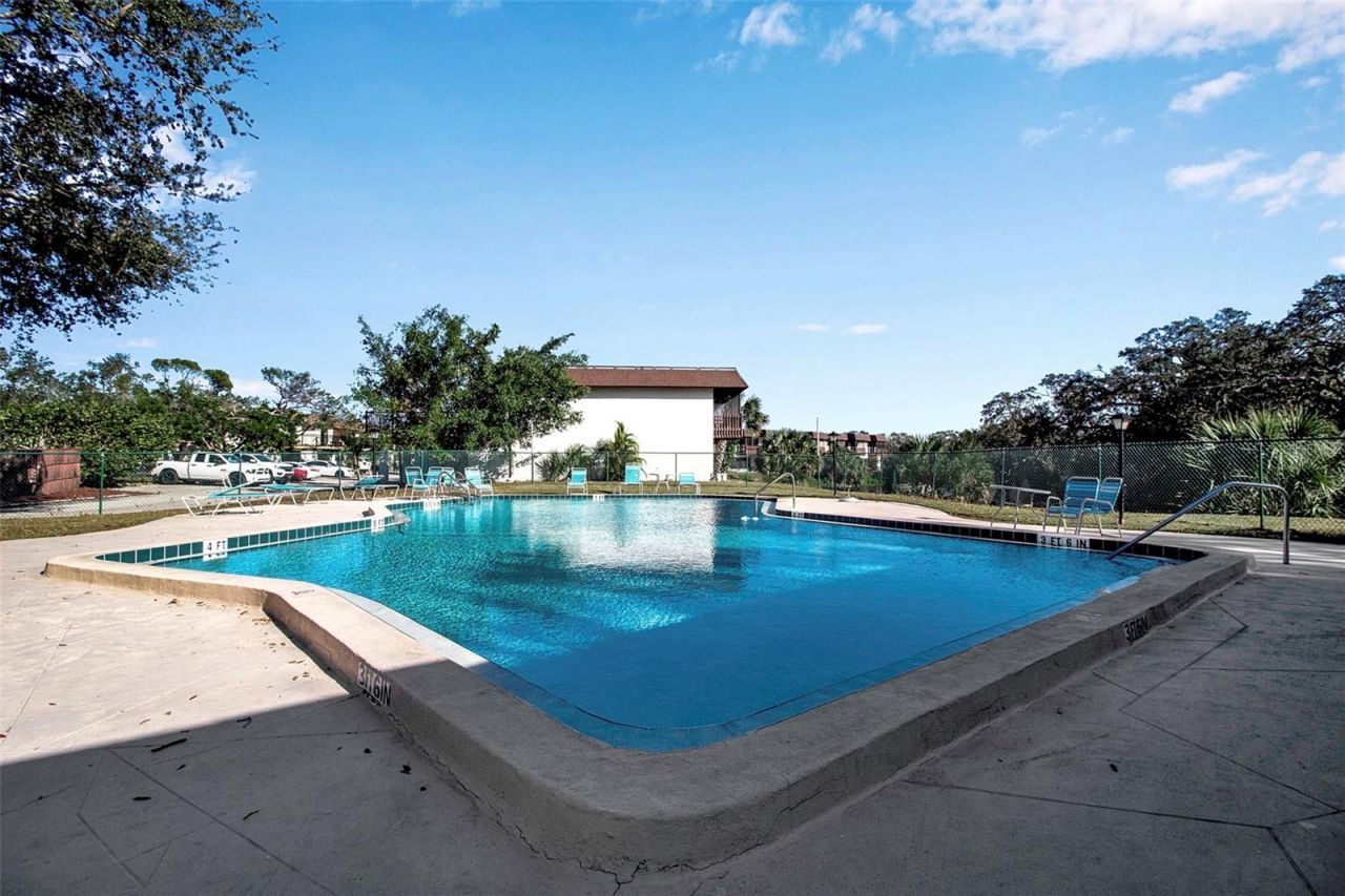 3212 Ramblewood Drive N, Unit 3212, Sarasota, FL 34237 Photo