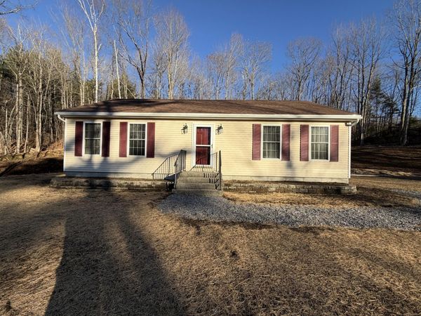 893 Middle Road, Waterboro, ME 04087