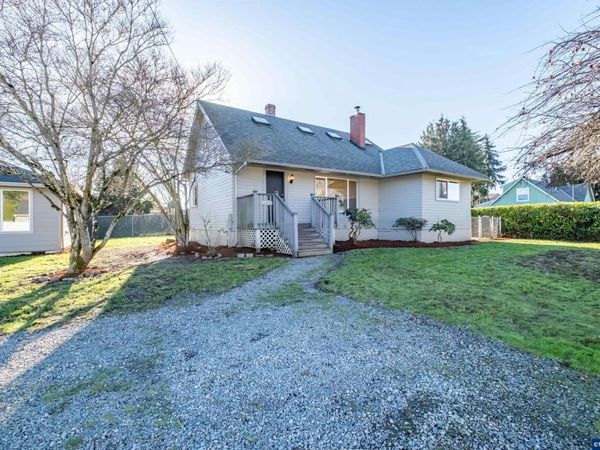 3392 Sunnyview Rd NE, Salem, OR 97301