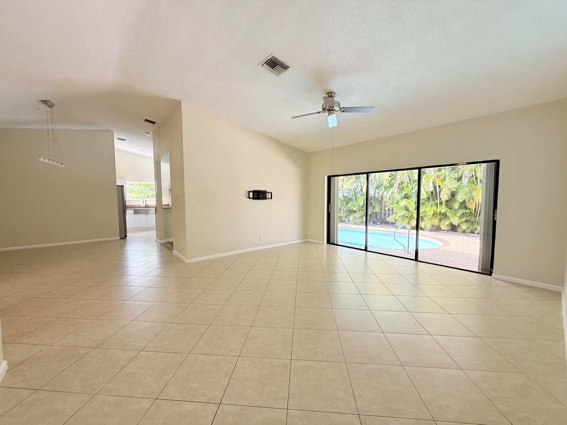 71 Laredo Lane, Boca Raton, FL 33487 Photo