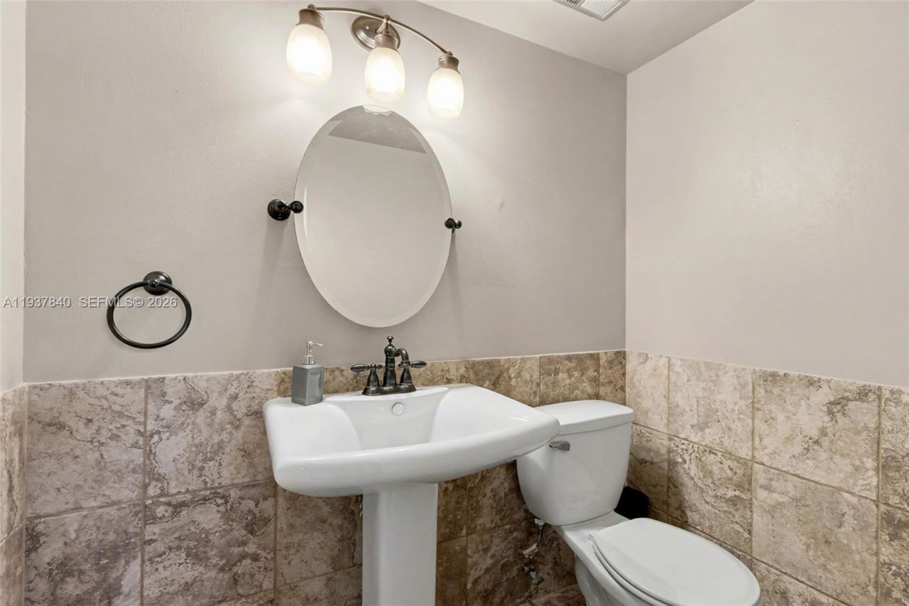 6650 Royal Palm Blvd, Unit 204C, Margate, FL 33063 Photo