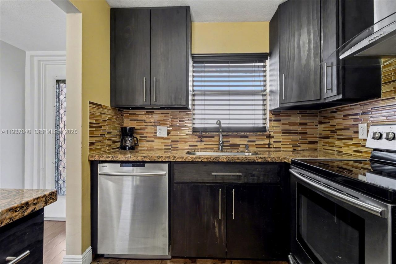 6650 Royal Palm Blvd, Unit 204C, Margate, FL 33063 Photo