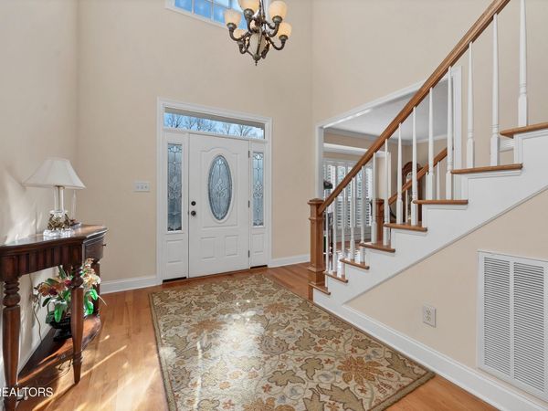 8833 Ebenezer Oaks Lane, Knoxville, TN 37922