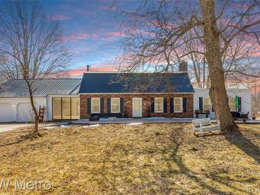 8665 Meskill Road, Columbus Twp, MI 48063