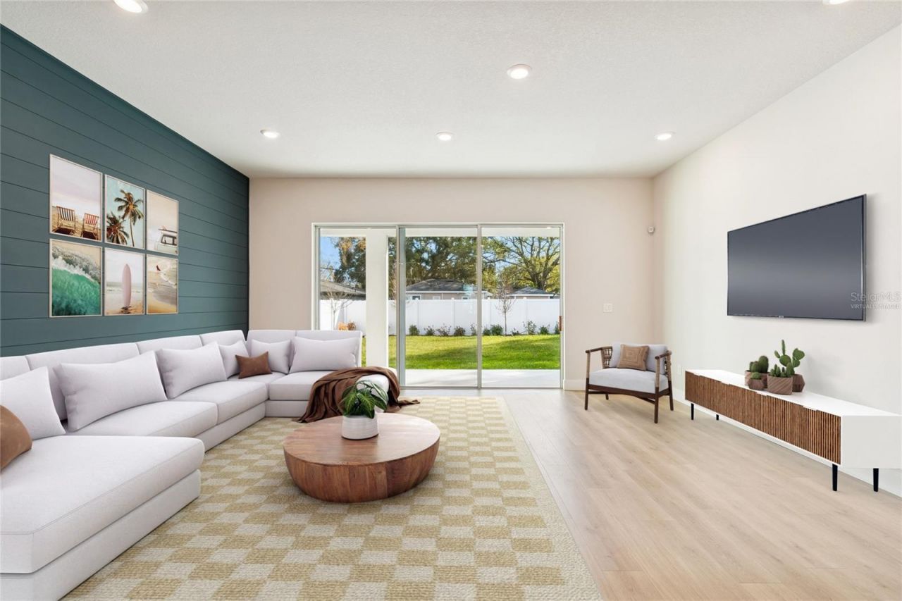 1104 W Ohio Avenue, Tampa, FL 33603 Photo